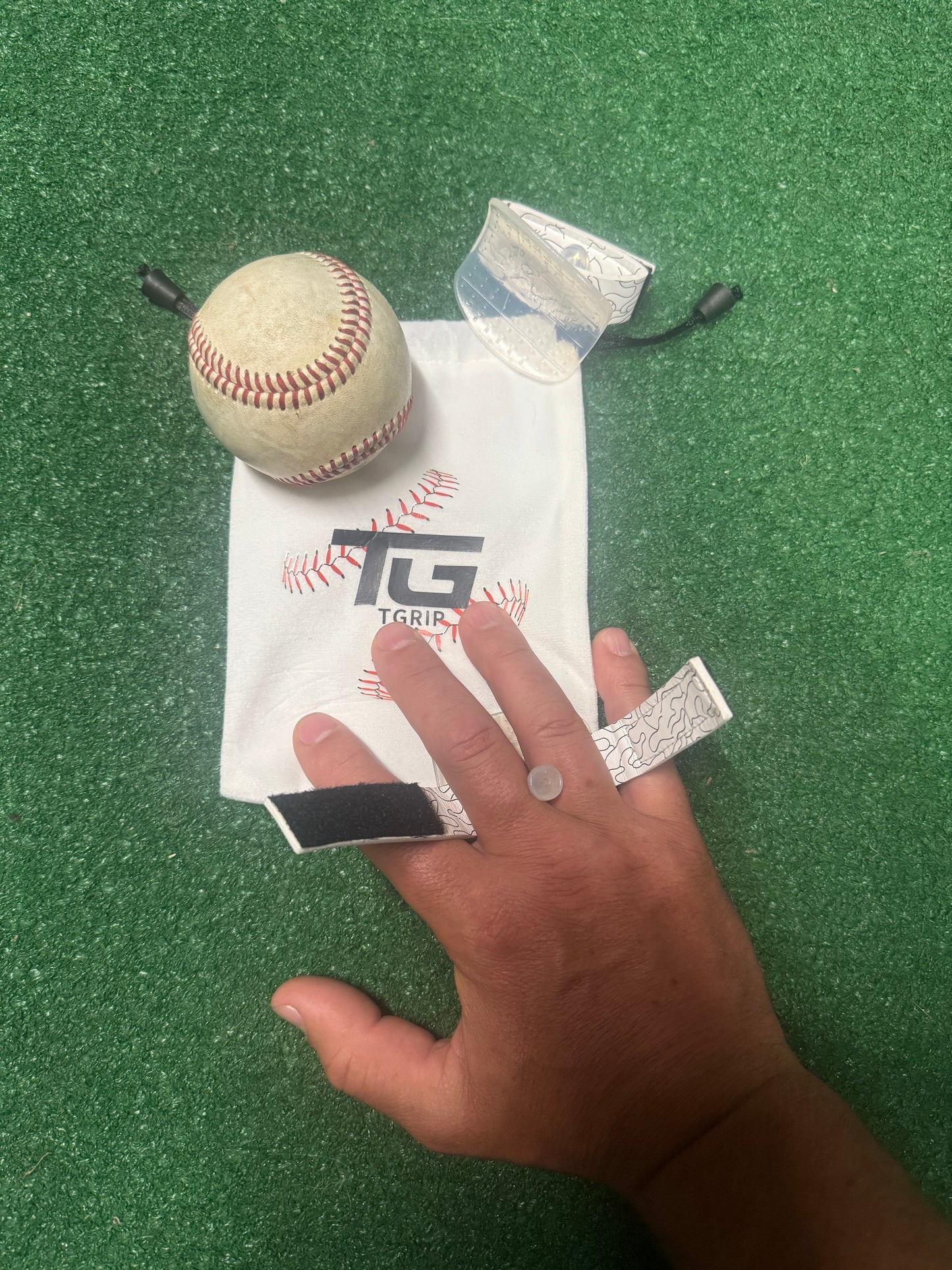 T-Grip™ “2 pack” Baseball Puts the bat in the proper position for batters of all ages and abilities.